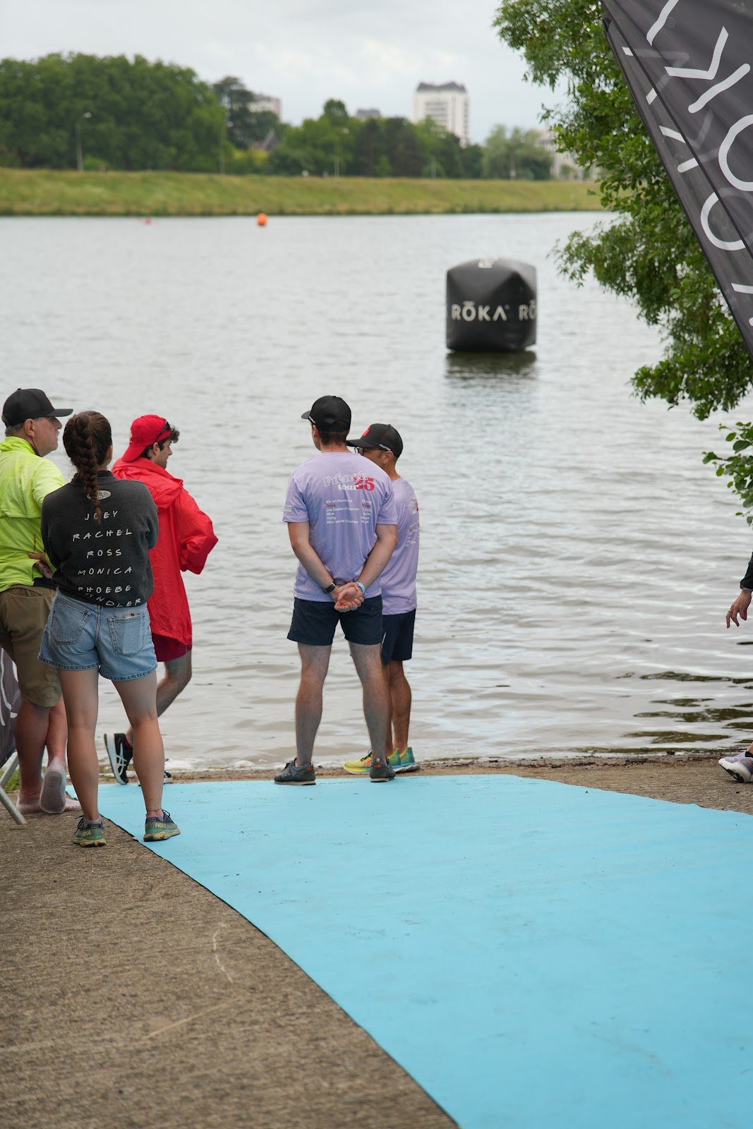 Zone de sortie de natation au bord du Cher à l’IRONMAN 70.3 Tours 2025